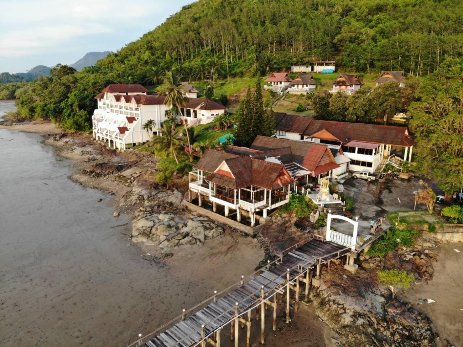 Jansom Beach Resort Ranong Exterior foto