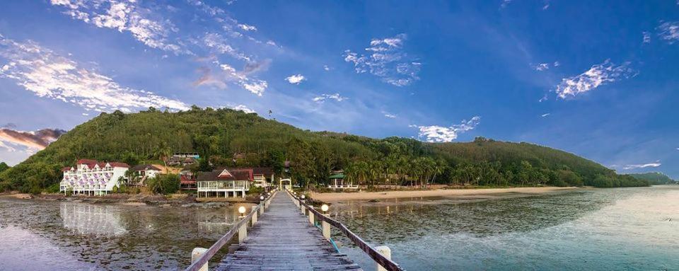 Jansom Beach Resort Ranong Exterior foto