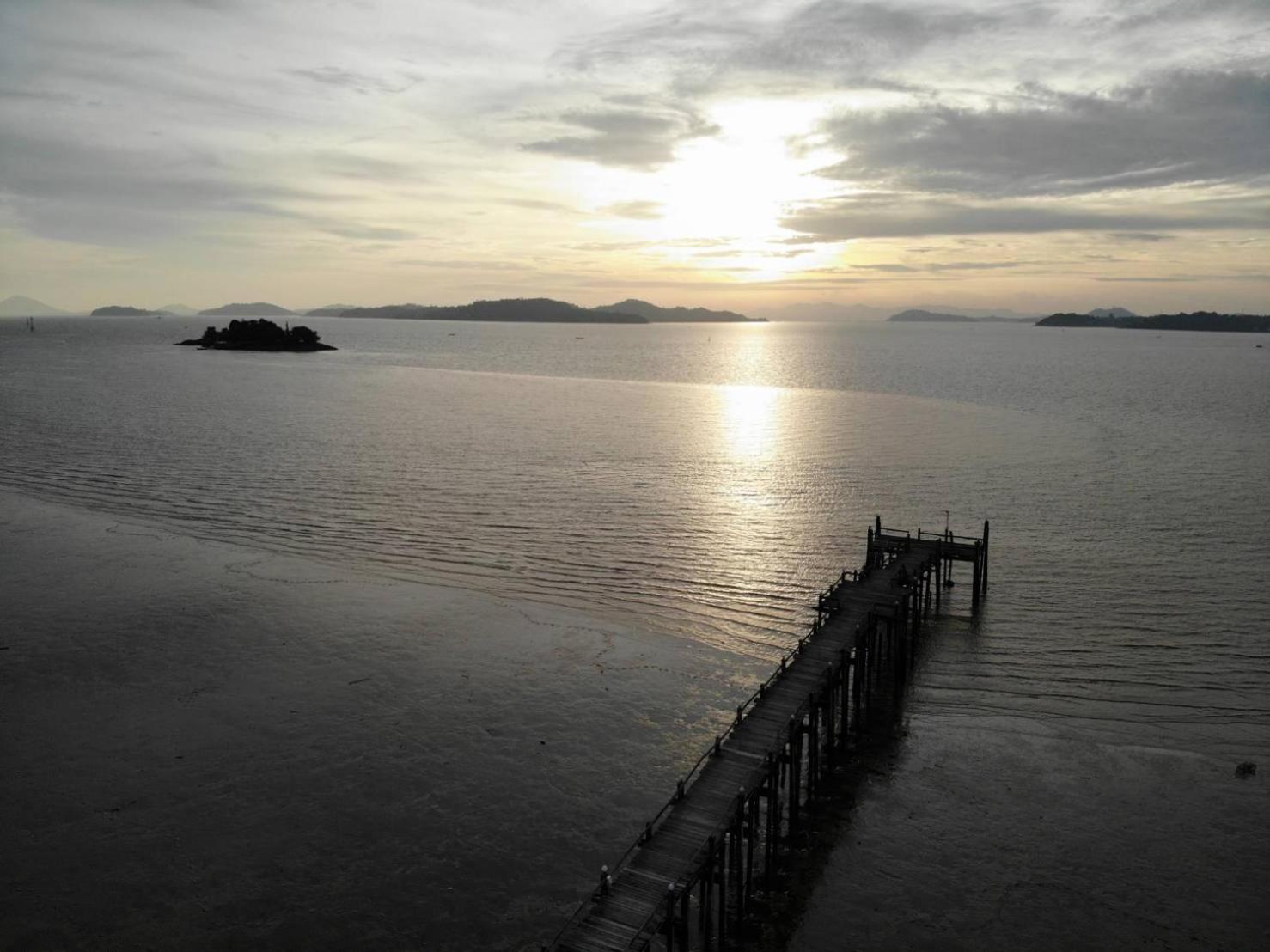 Jansom Beach Resort Ranong Exterior foto